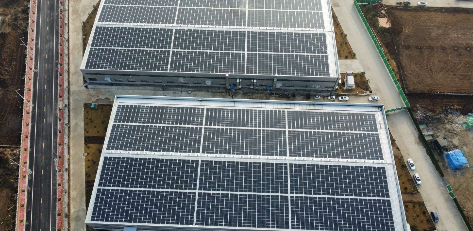1920-2021年3月，河南唐河县 中部食品城BIPV光伏项目，装机量1.8MW，年发电200万度，满足45%用电需要.jpg